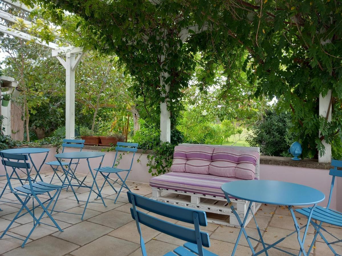 I Fichi Bianchi Bed & Breakfast Cutrofiano Dış mekan fotoğraf
